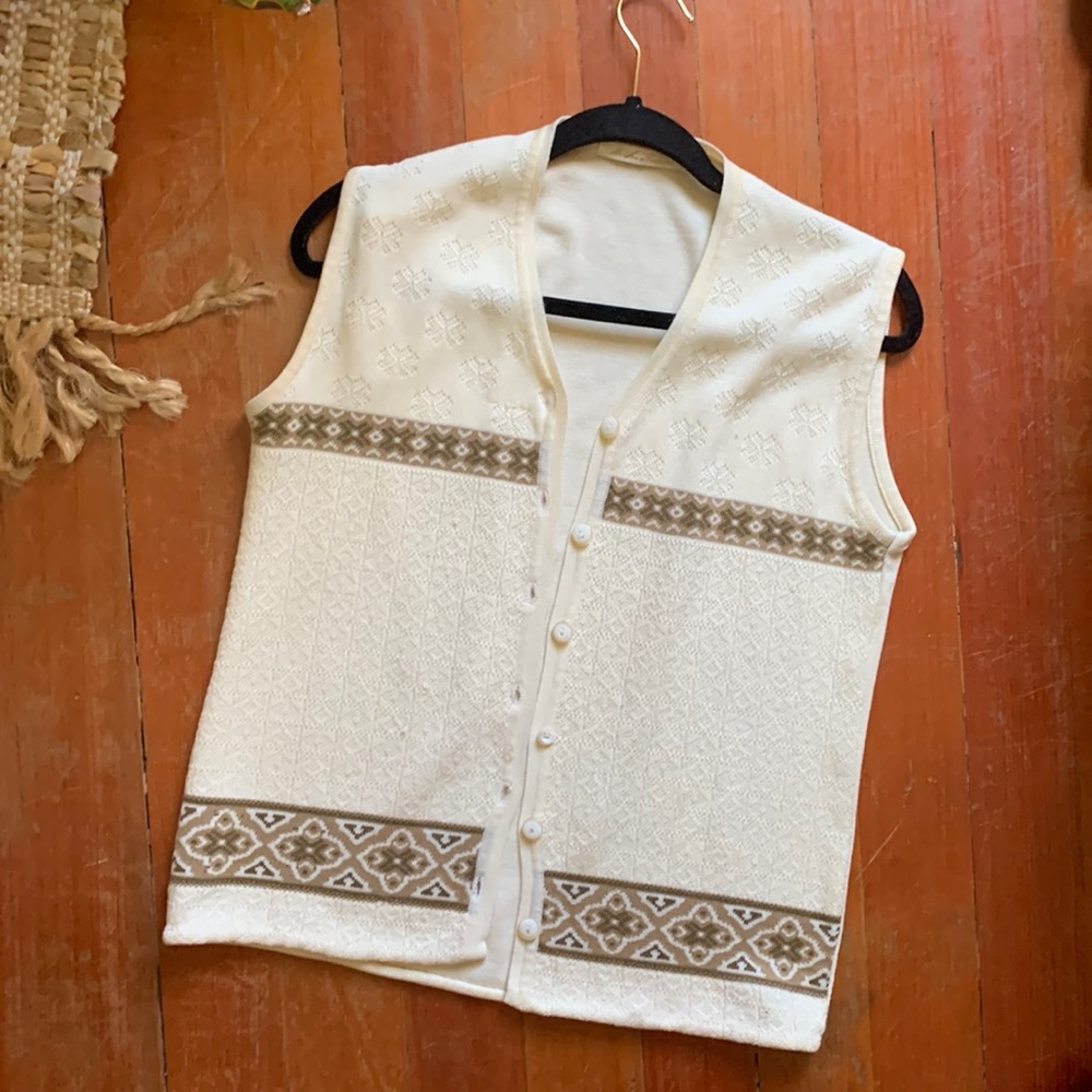 Vintage Lightweight cream neat textured knit vest with brown detail (xs,s,m,l)